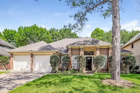 4910 Stone Harbor Dr, Friendswood, TX 77546