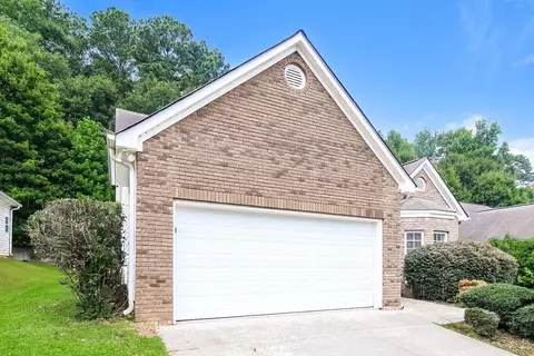 11 Harpers Farm Dr, Newnan, GA 30263