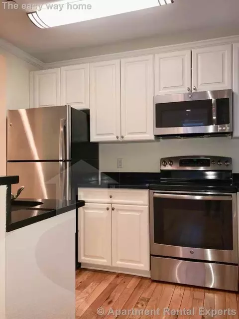 3 Chauncy St #19, Cambridge, MA 02138
