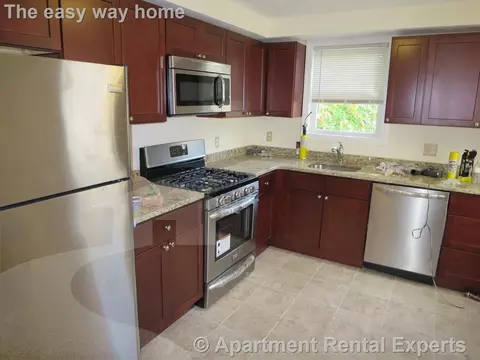 70 Summer St #3L, Somerville, MA 02143