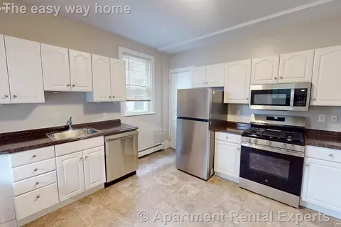 63 Dana St #8, Cambridge, MA 02138