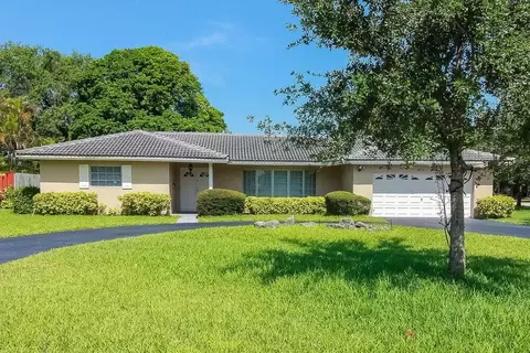 3870 NW 103rd Ave, Coral Springs, FL 33065