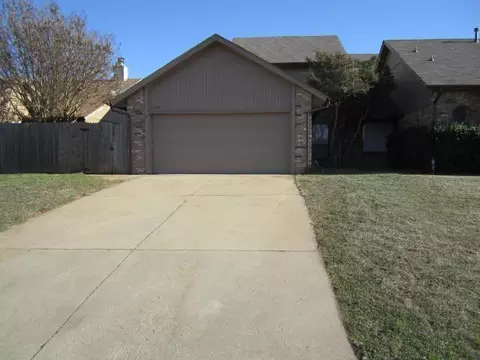 6124 Gaelic Glen Dr, Oklahoma City, OK 73142