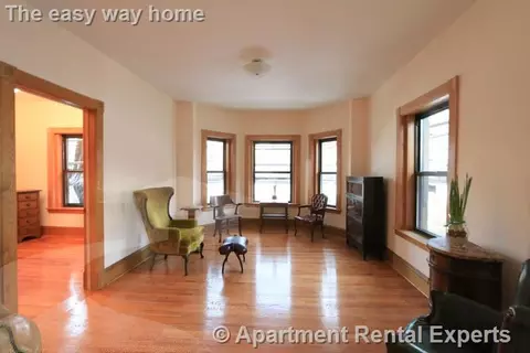 900 Massachusetts Ave #5, Cambridge, MA 02139