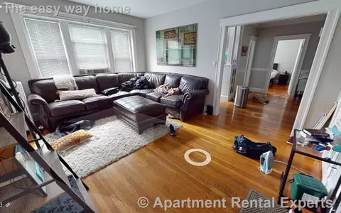 11 Gray St #5, Cambridge, MA 02138