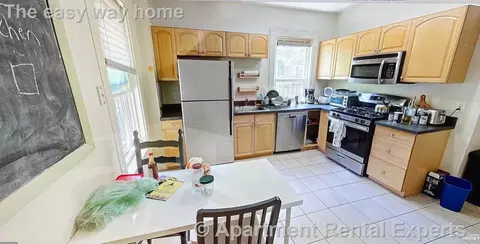 380 Washington St #1, Somerville, MA 02143