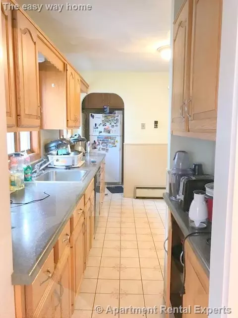 16 Hamilton St #1, Medford, MA 02155
