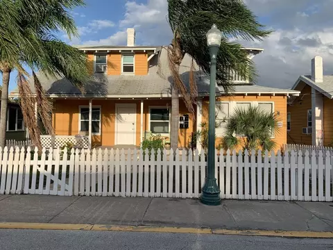 19 S Hollywood Ave #4, Daytona Beach, FL 32118