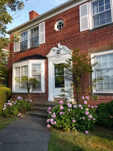 13570 Cedar Road Apt 2 Upstai # 2, UPSTAI, University Heights, OH 44118