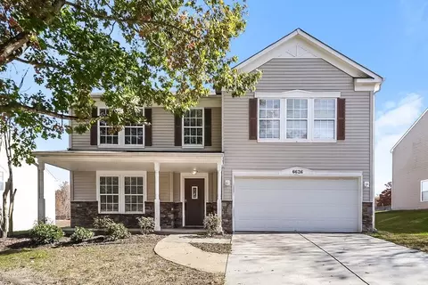 6626 Fawn View Dr, Charlotte, NC 28216