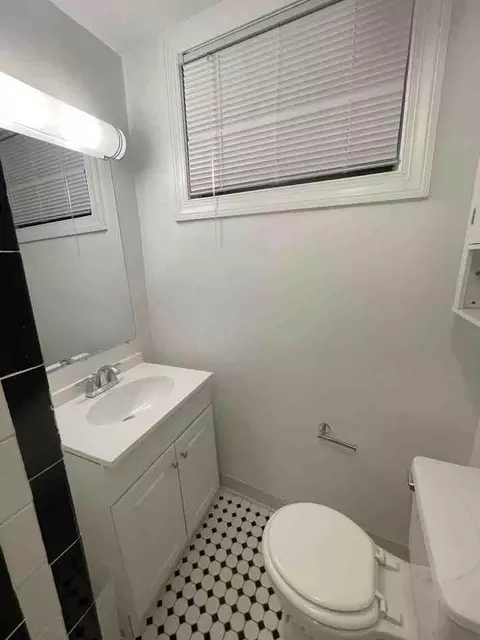 1825 New Hampshire Ave NW, Washington, DC 20009 photo 7