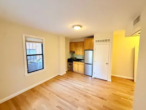1825 New Hampshire Ave NW, Washington, DC 20009 photo 28