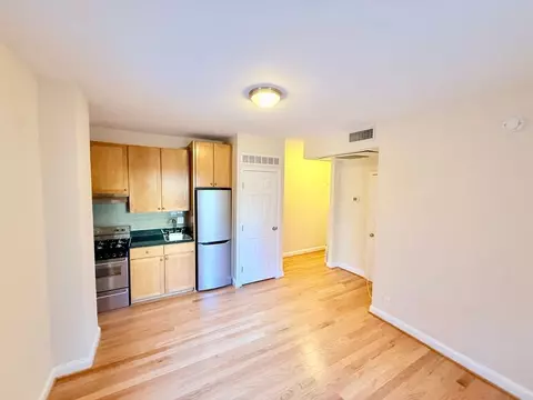 1825 New Hampshire Ave NW, Washington, DC 20009 photo 24