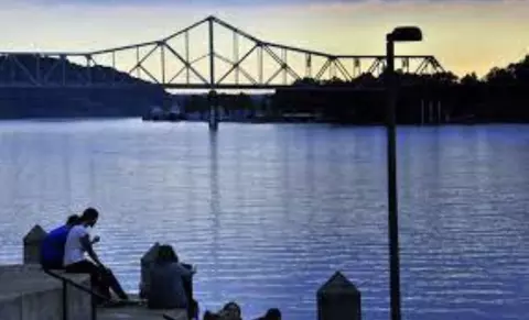 326 Main St #a, Point Pleasant, WV 25550