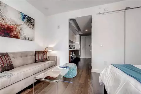200 E 11th St, New York, NY 10003