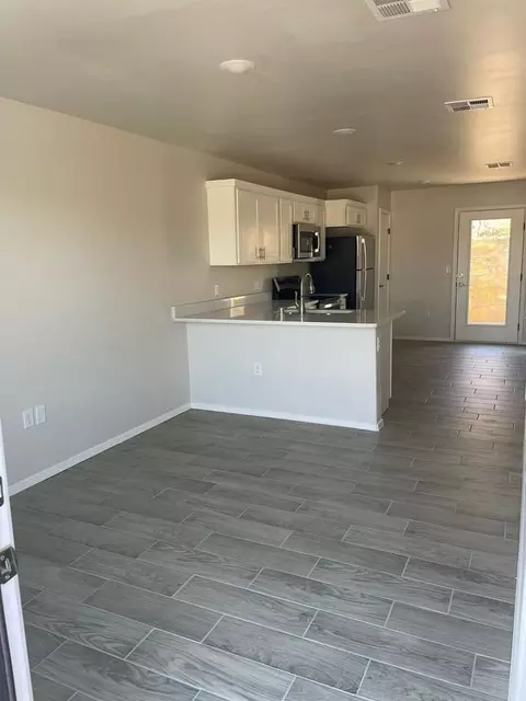 2102 Wyoming Ave, Las Cruces, NM 88001