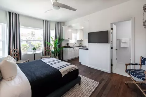 1659 Ocean Front Walk, Santa Monica, CA 90401