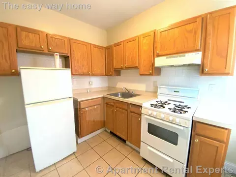 77 Hancock St #1, Cambridge, MA 02139