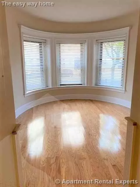 888 Massachusetts Ave #116, Cambridge, MA 02139
