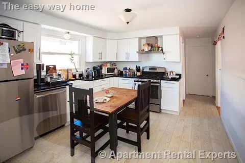 22 Murdock St #2, Somerville, MA 02145