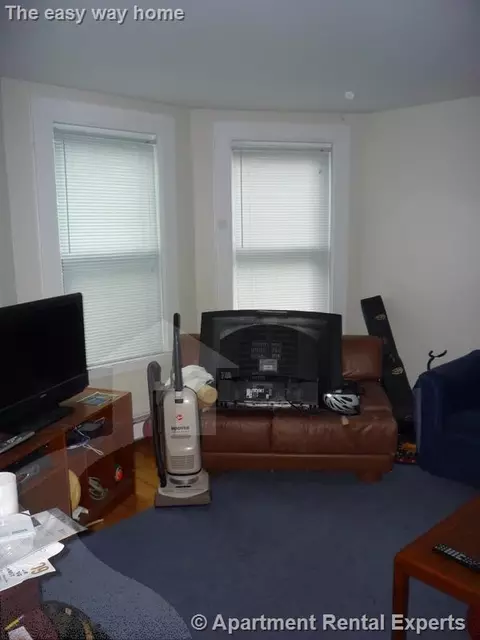 64 Pleasant St #1, Cambridge, MA 02139