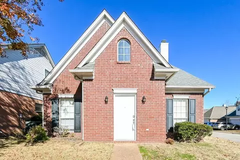 8730 Eagle View Dr, Memphis, TN 38018