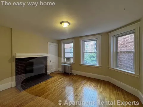 6 Craigie Cir #24, Cambridge, MA 02138