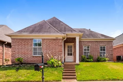 10247 Morning Hill Dr, Memphis, TN 38016
