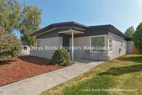 6738 NE 22nd Ave, Portland, OR 97211