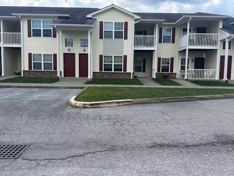 703 W Trafalgar Pointe Way, Trafalgar, IN 46181