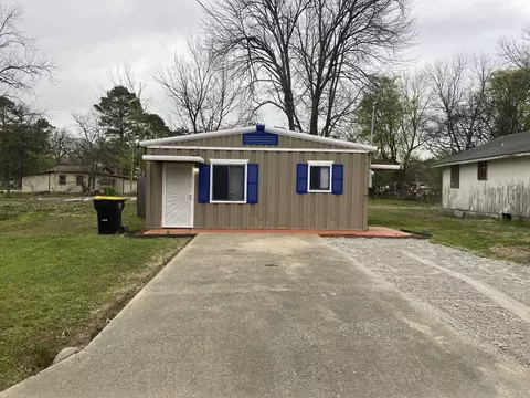 513 SW 3rd St, England, AR 72046