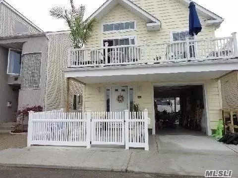 67 Vermont St #WHOLE HOUS, Long Beach, NY 11561