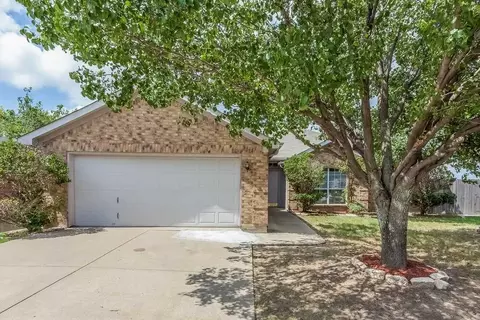 1115 Edenbrook Dr, Arlington, TX 76001