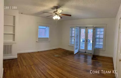 3433 Central St #301, Kansas City, MO 64111