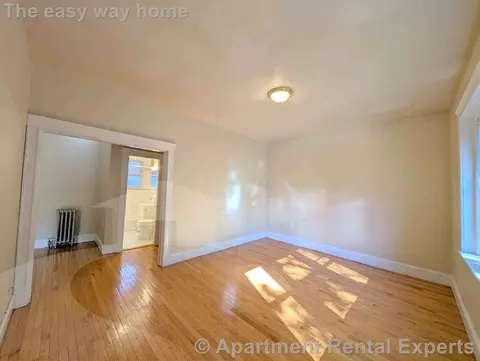 10 Wendell St #5, Cambridge, MA 02138