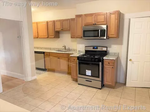90 Norfolk St #6, Cambridge, MA 02139