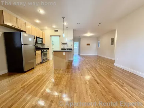 1110 Massachusetts Ave #2, Cambridge, MA 02138