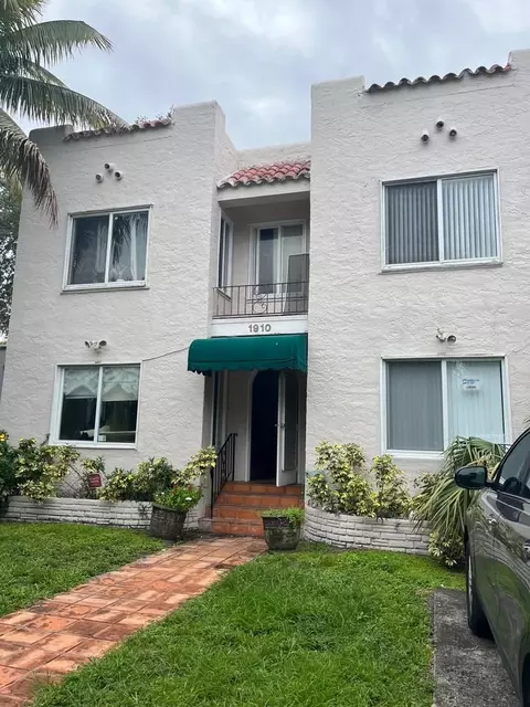 1910 Fillmore St #1, Hollywood, FL 33020