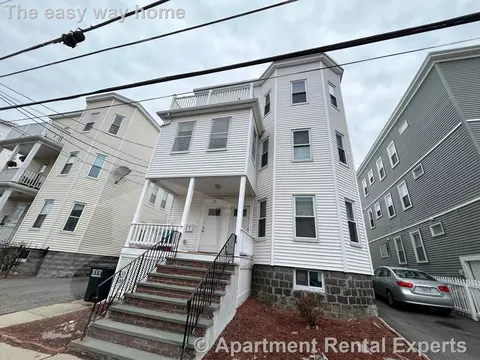 29 Belknap St #2, Somerville, MA 02144