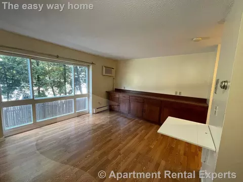 2595 Massachusetts Ave #4, Cambridge, MA 02140