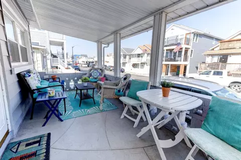 39 Virginia Ave, Long Beach, NY 11561