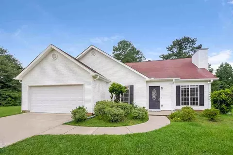 101 Floresta Dr, Mcdonough, GA 30252
