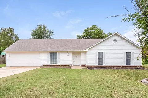 7327 Mallard Creek Dr, Horn Lake, MS 38637