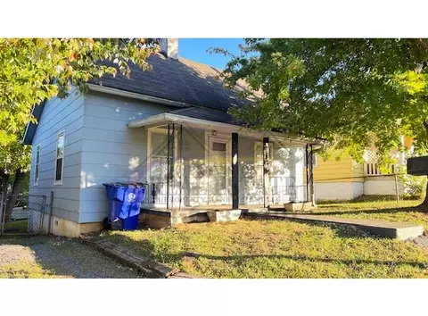 141 E St SE, Cleveland, TN 37311