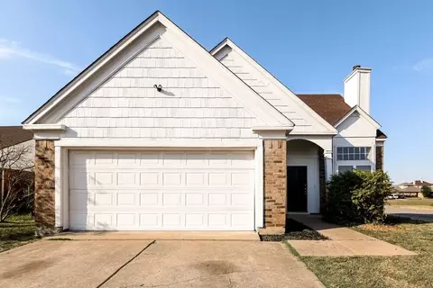 2500 Creekwood Ln, Fort Worth, TX 76123