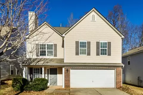 5814 Twin Brook Dr, Charlotte, NC 28269