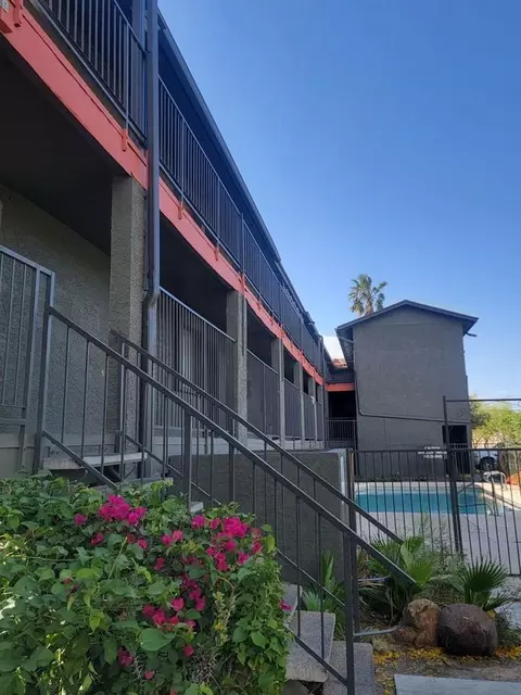 2424 E Grandview Rd, Phoenix, AZ 85032
