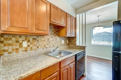 7113 Village Green Dr, Charlotte, NC 28215