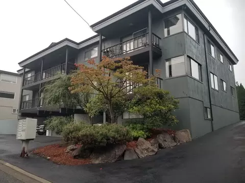315 5th Ave S, Kirkland, WA 98033