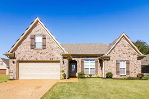 2594 Harvest Tree Dr, Southaven, MS 38672